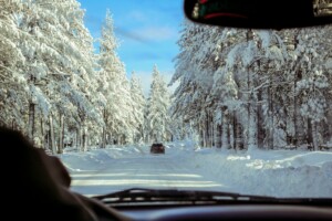 winter driving, snowy roads